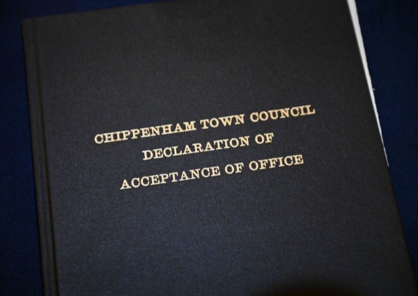 Photograph of declaration of acceptance of office for the mayor