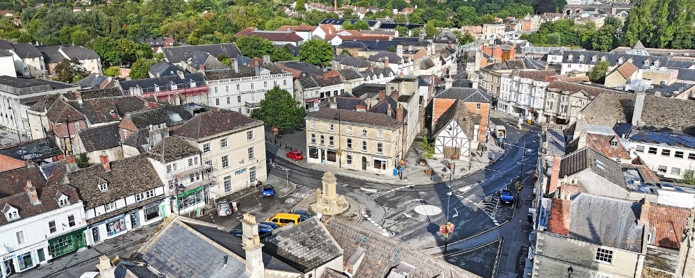 Town Centre Yelde Drone Header Image Photograph from above of Chippenham including the memorial